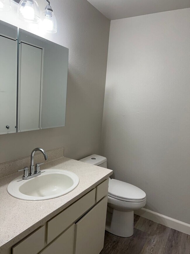 Building Photo - NEWLY REFRESHED Two Bedroom Townhome Style...