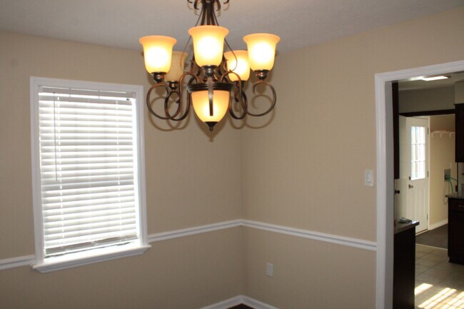 Building Photo - 4104 Spencer St