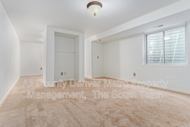 Building Photo - 7731 S Curtice Way