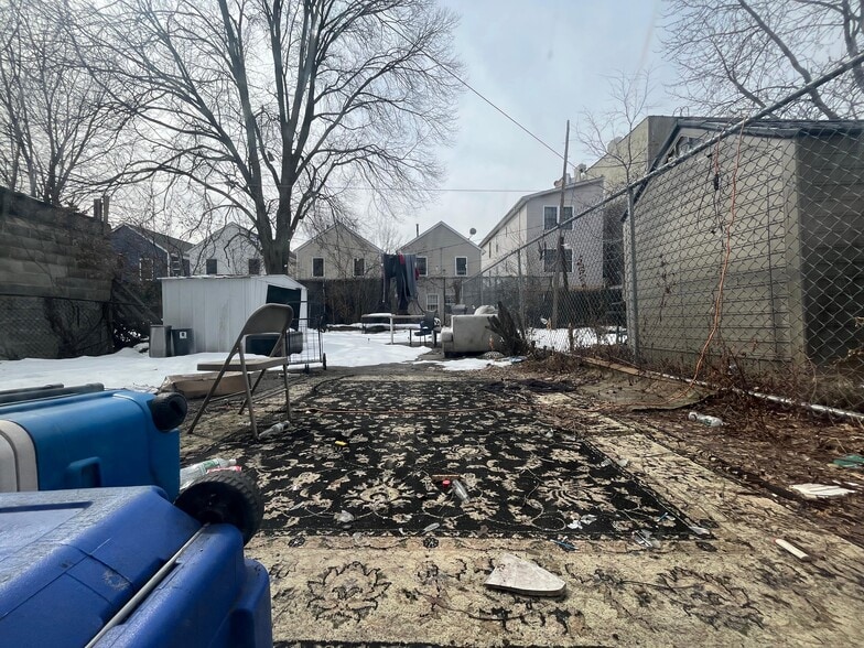 Building Photo - 203 Stegman St