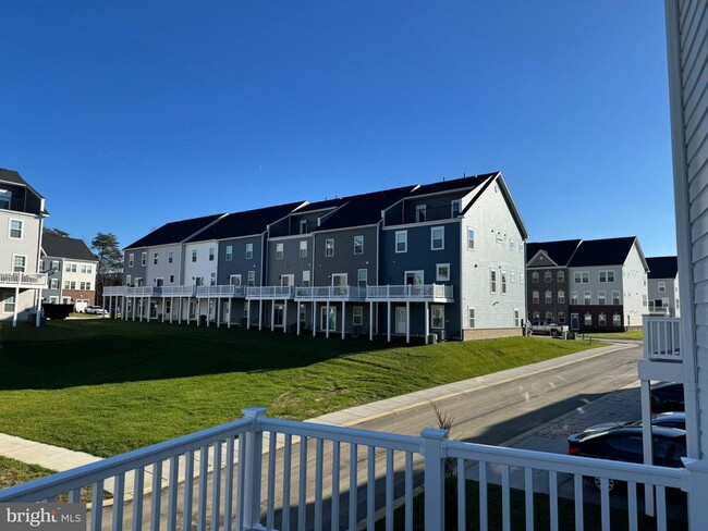 Building Photo - 1809 Parham Wy