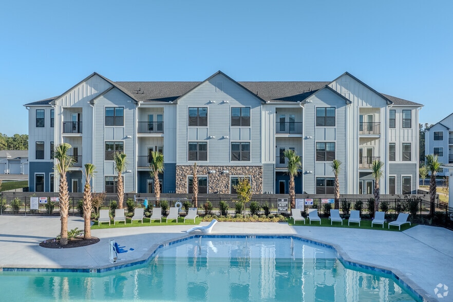 Building Photo - Evolve Holly Ridge