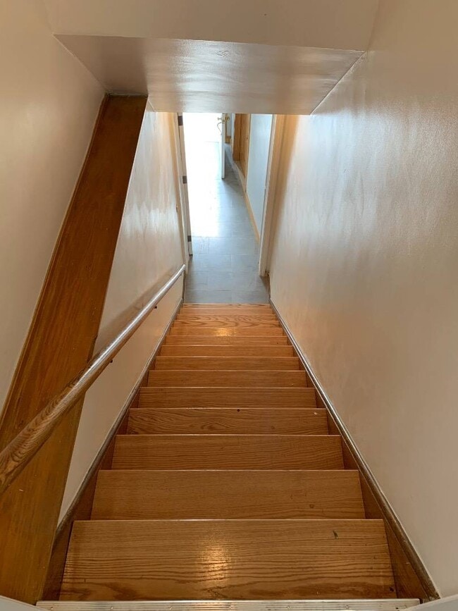 Building Photo - 405 Bement Ave