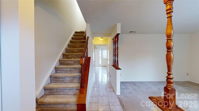 Building Photo - 1211 Scaleybark Rd