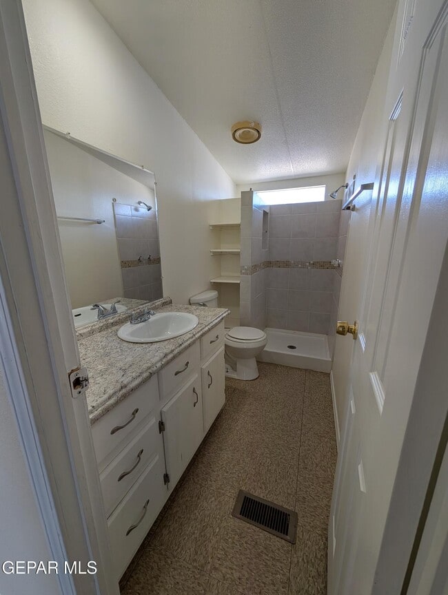Building Photo - 10372 Manzana Rd