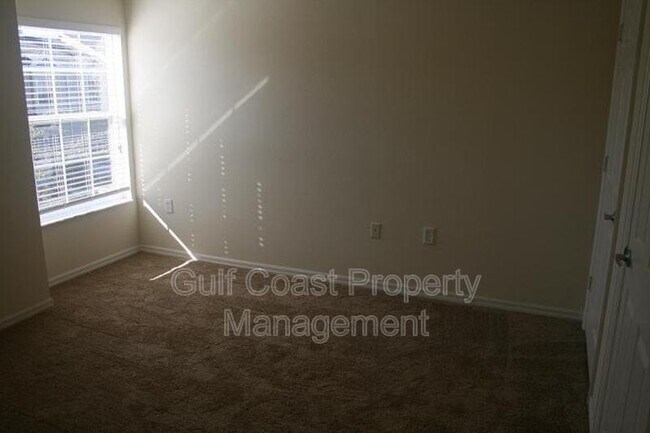 Building Photo - 7652 Plantation Cir