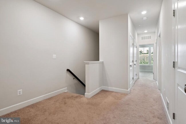 Building Photo - 14921 River Walk Way