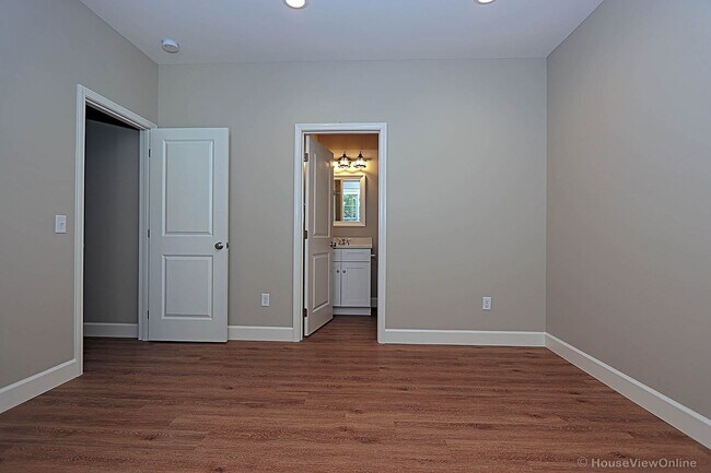 Building Photo - 1735 Dunklin St