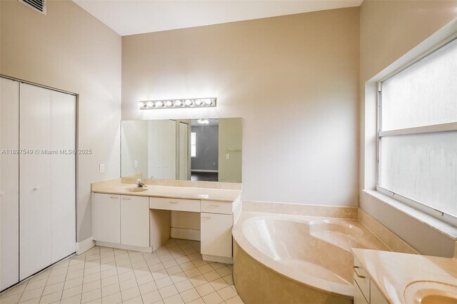 Building Photo - 1436 NW 159th Ln