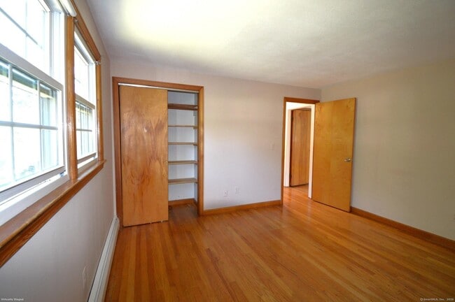 Building Photo - 18 Overbrook Rd