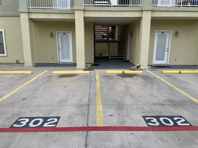 Building Photo - 5402 Marcella Ave