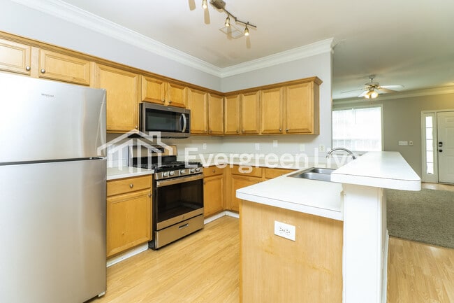 Building Photo - 1972 Drennon Ave