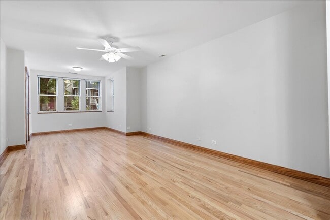 Building Photo - 3339 N Hamilton Ave