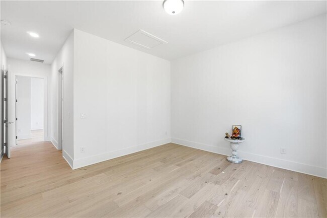 Building Photo - 7370 Cornflower Ct