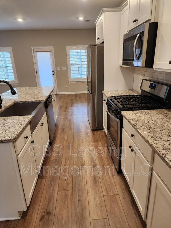 Building Photo - 2112 Sequoia Dr