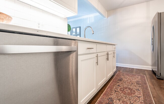 Building Photo - 4727 Jarboe St