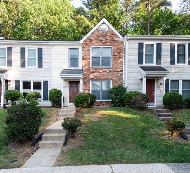 Building Photo - 15249 Broadwater Cir