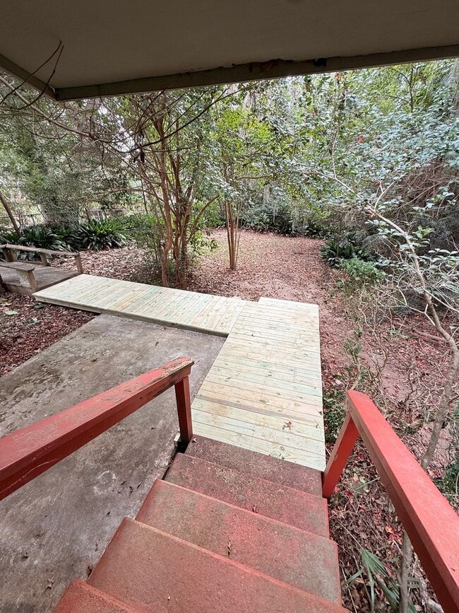 Building Photo - 3 Bed 1 Bath House Downtown, AVAILABLE NOW!