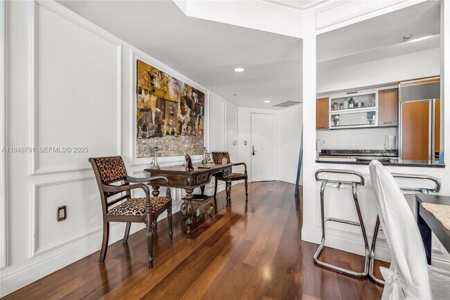 Building Photo - 400 Alton Rd