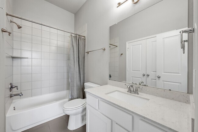 Building Photo - 2807 Jehlon Ln