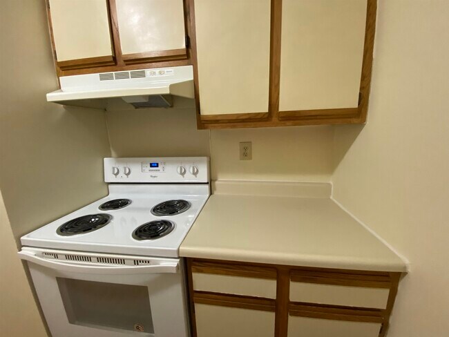 Building Photo - 145 Eastern Ave