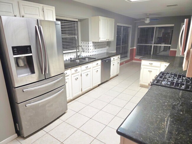 Building Photo - 506 Birch Hill Dr