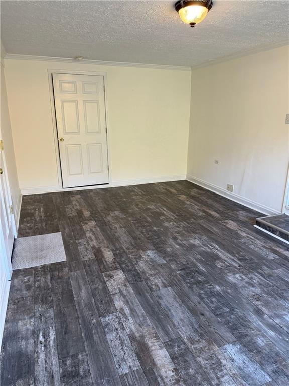 Building Photo - 2961 Parkridge Dr NE