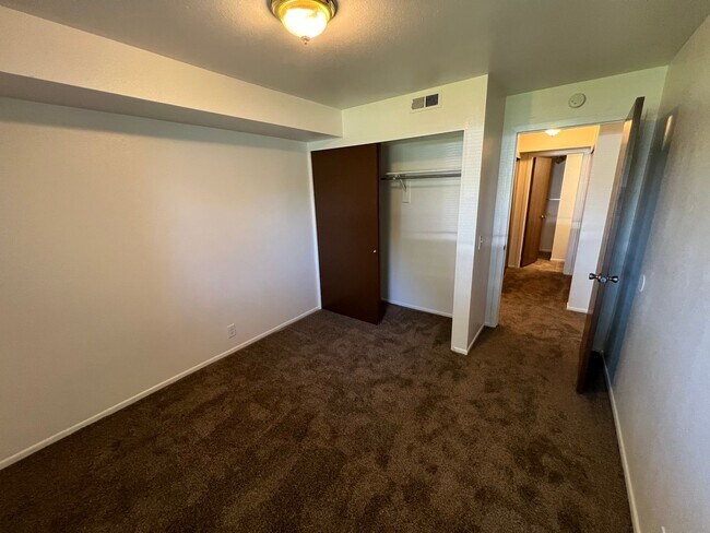 Building Photo - 2 Bed 2 Bath **Ask about a move in special!**