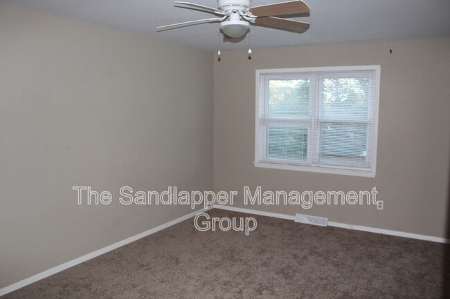 Building Photo - 21-B Anderson Ave