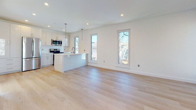 Building Photo - Brand new 4 bed 2 bath.... SEPT 1ST!!!