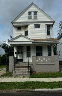 Building Photo - Single Family 4 Bed 2 Bath FOR RENT!