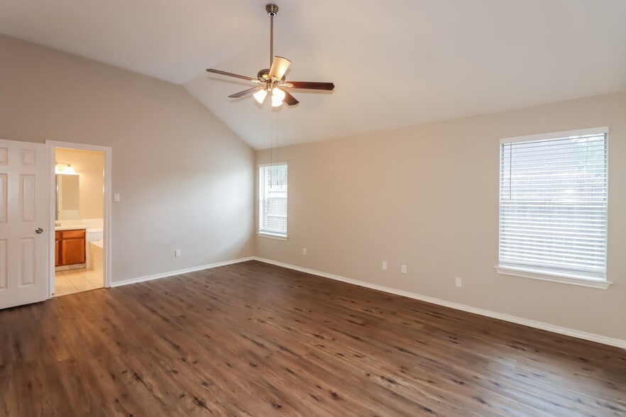 Building Photo - 16415 Hidden Gate Ct