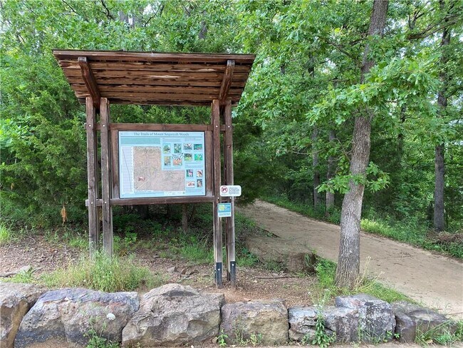 Building Photo - 1997 E Peppervine Dr