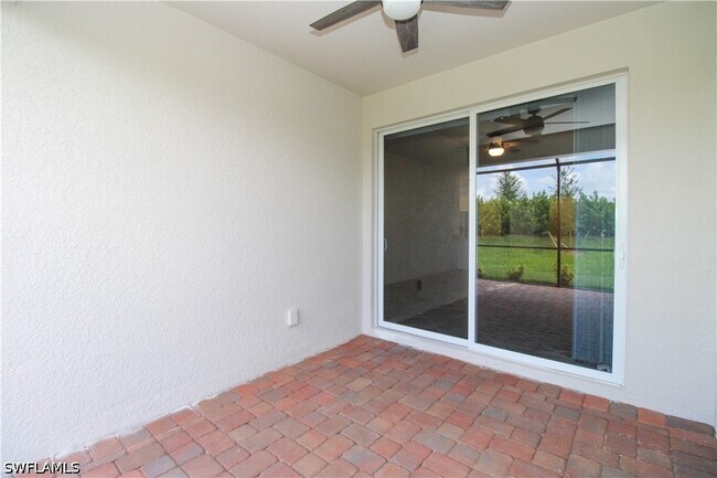 Building Photo - 2156 Dragonfruit Wy