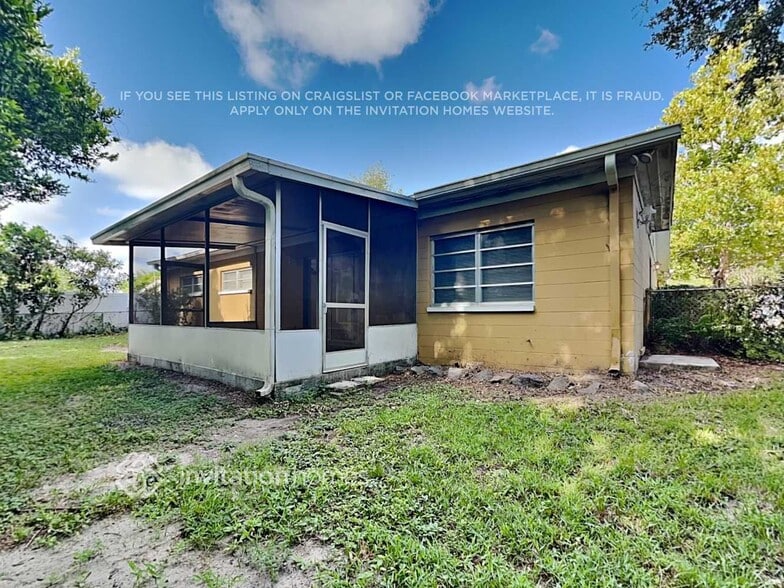 Building Photo - 6417 N Gomez Ave