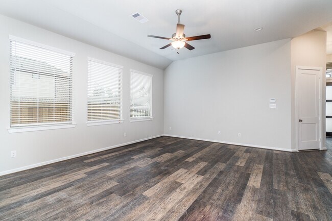 Building Photo - 27054 Golden Knoll Dr