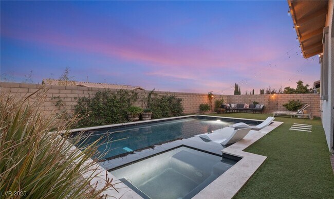 Building Photo - 258 Castellari Dr