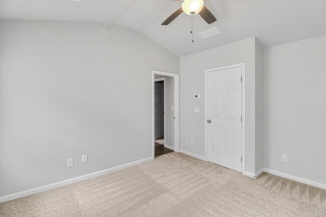 Building Photo - 15 Sprayberry Rd