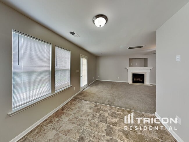 Building Photo - 106 Newport Dr