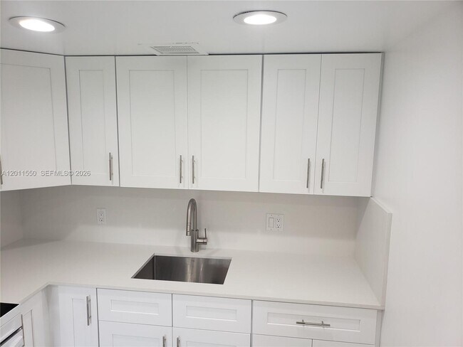 Building Photo - 13255 SW 7th Ct