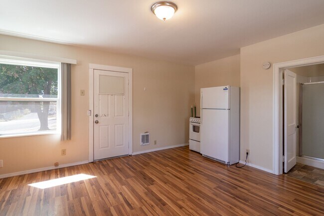 Building Photo - Norwood Apartments