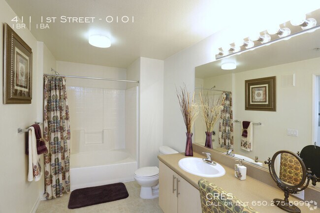 Building Photo - 411 1st St