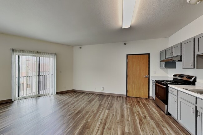 Building Photo - 216 Stanton Ave