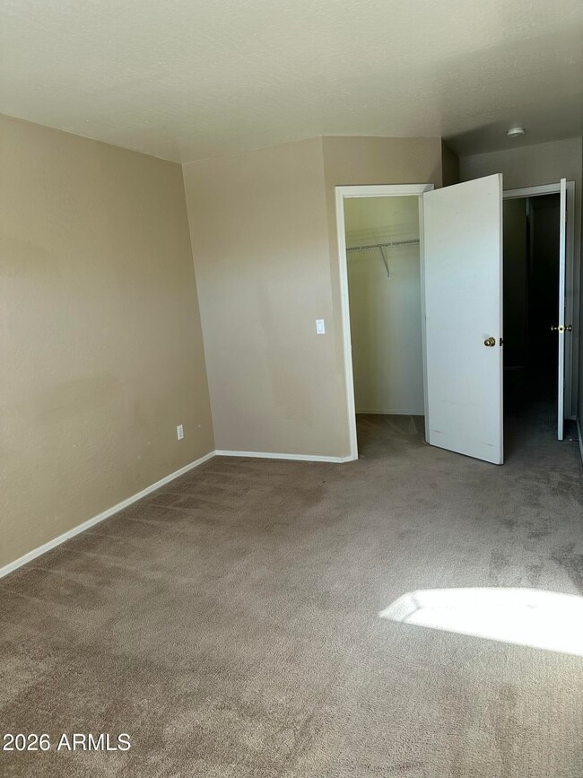 Building Photo - 10520 W Magnolia St