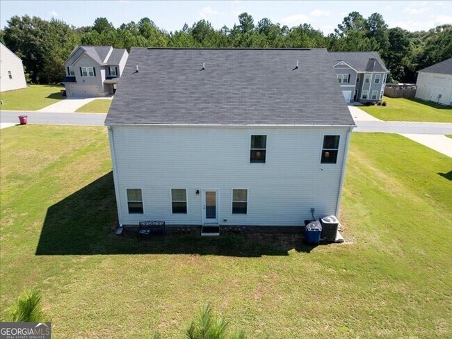 Building Photo - 174 Goodall Woods Dr