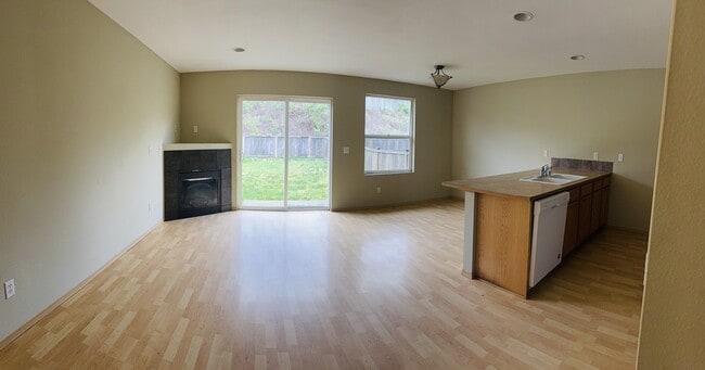 Building Photo - 15317 41st Ave E