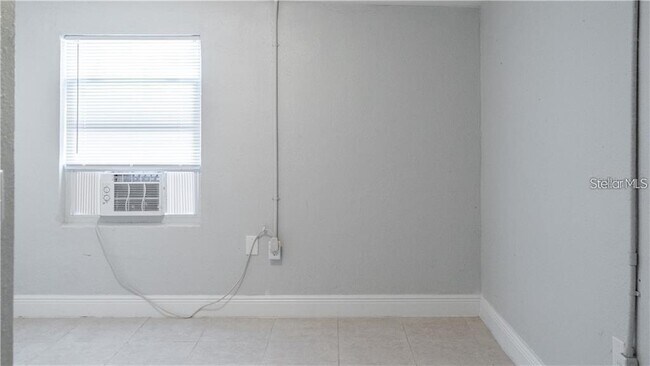 Building Photo - 1507 7th St SW