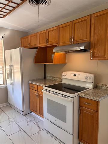 Building Photo - 1110 Edinburg Ln