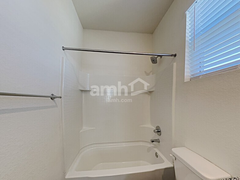 Building Photo - 2732 Geronimo Creek