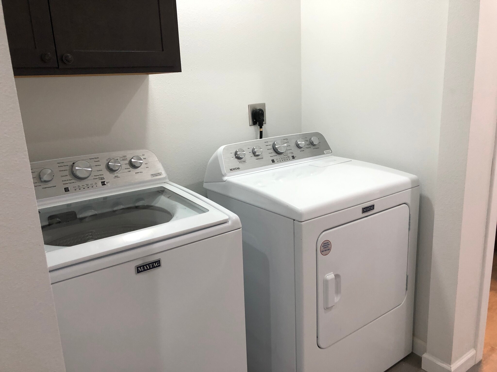 Building Photo - 1272 NW Terre View Dr